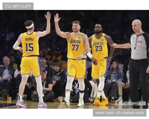 湖人替补爆发成赛季惊喜，深度成为球队优势